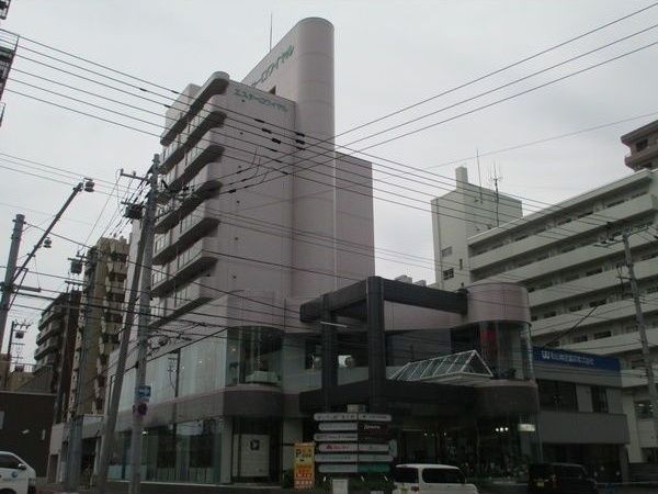 サンタの館医大前の外観画像