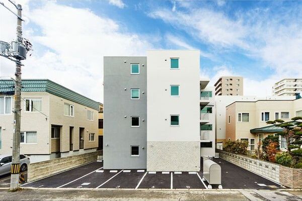white court(ホワイトコート)の外観画像
