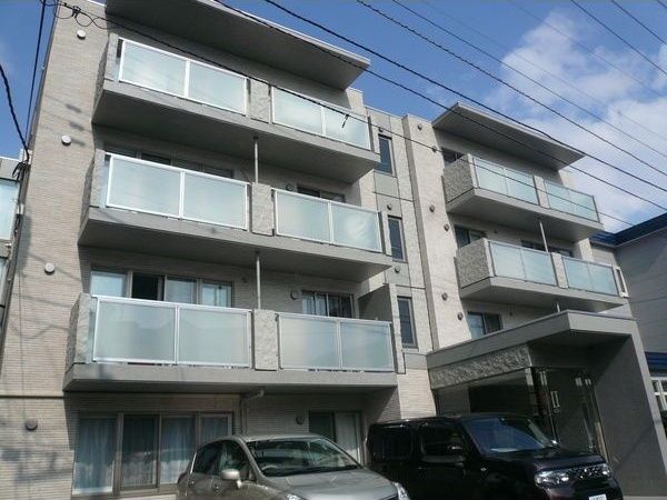 IXIII表参道(アントレーズオモテサンドウ)の外観画像