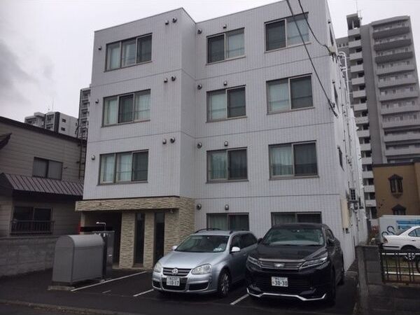ヴレネージュ平岸の外観画像