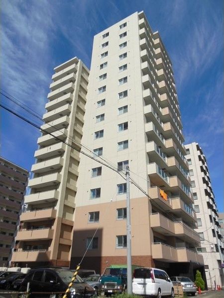 ビッグパレス南12条の外観画像