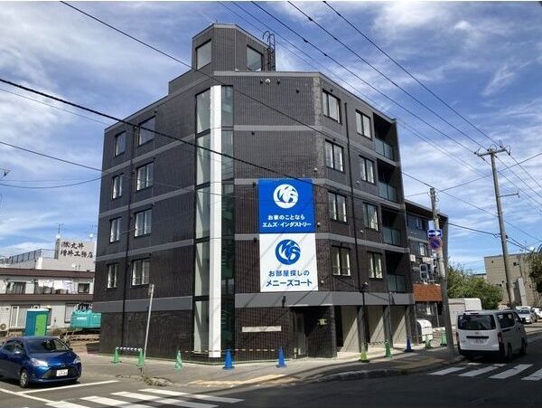 メニーズコート新道東タワーの外観画像