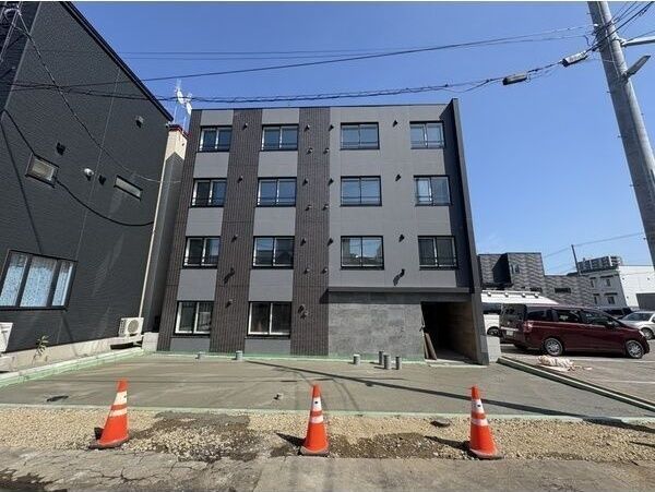 DESTINO Residencia HIGASHISAPPの外観画像