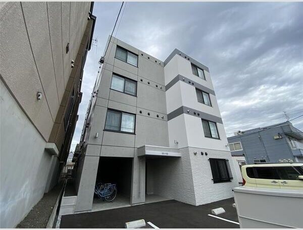 SS VIIIの外観画像