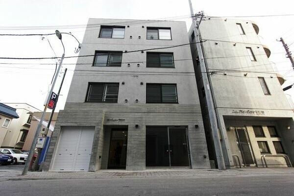 オカピート学園前の外観画像