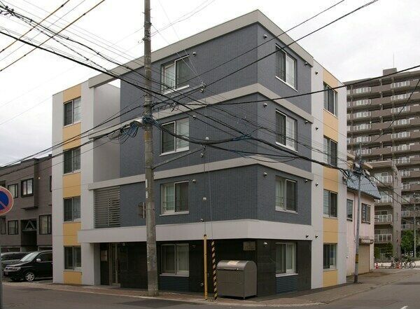 メゾン学園前の外観画像