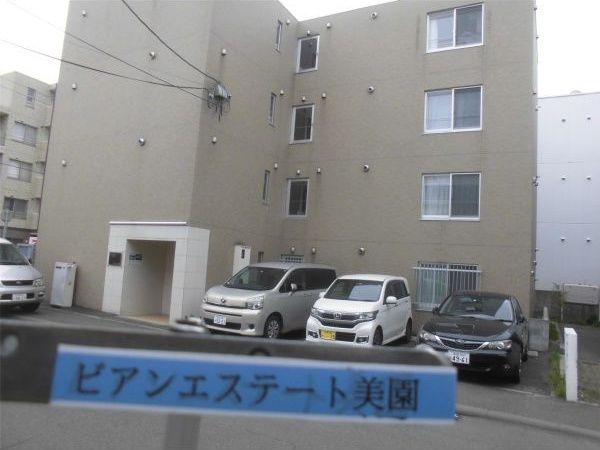 ビアンエステート美園の外観画像