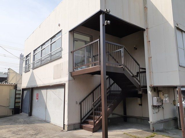 緑区鳴海町山下倉庫付事務所の外観画像