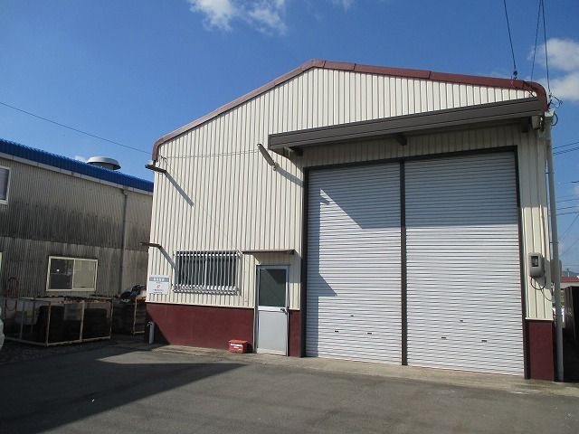 西阿知町新田倉庫の外観画像