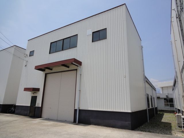 鈴泉事務所付倉庫(中)の外観画像
