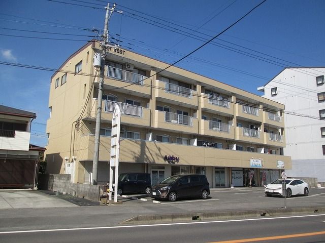 RestWestの外観画像