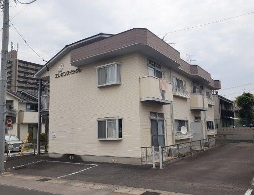 エレガンスイシグレの外観画像