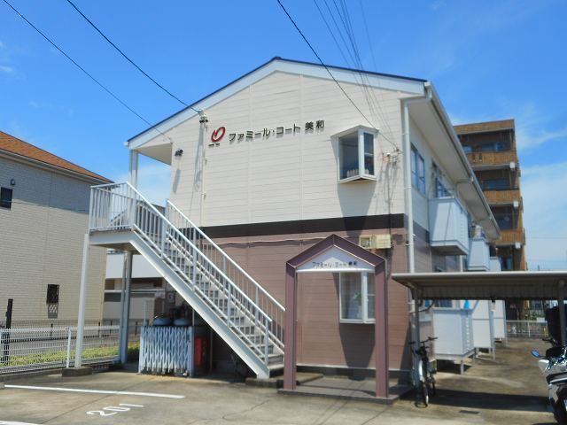 ファミールコート美和の外観画像