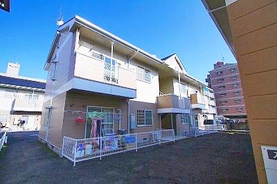 プラドールBの外観画像