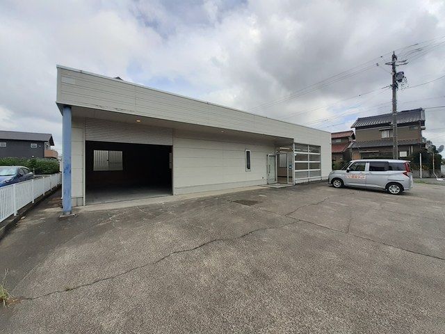 高津波町倉庫付平屋事務所の外観画像