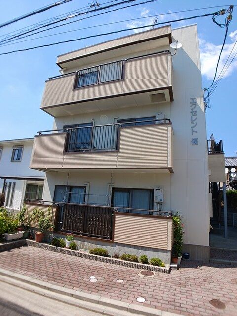 エクセレント優の外観画像