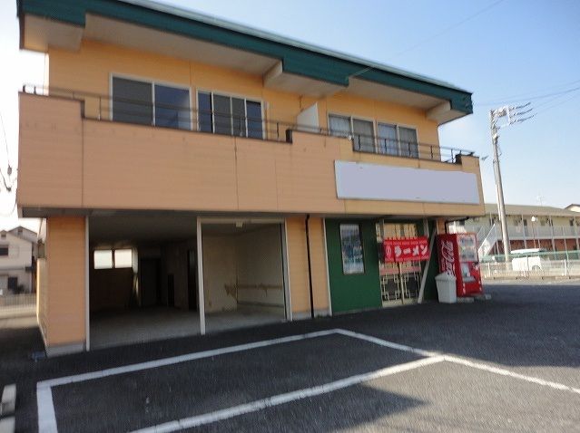 シャルマンクレール店舗の外観画像