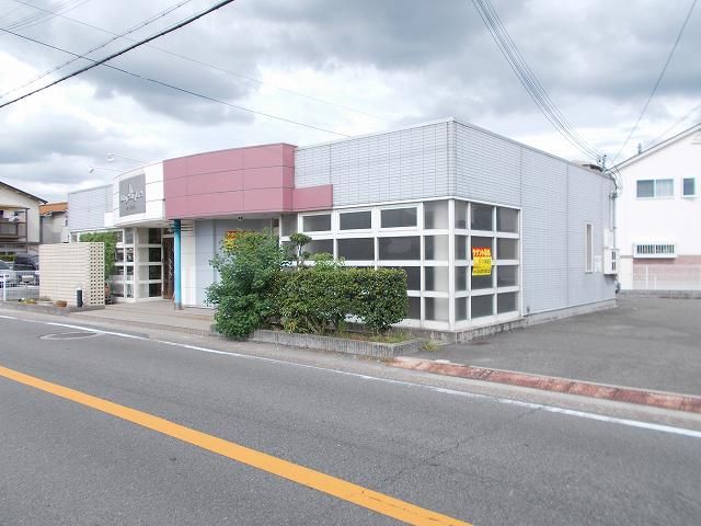 魚住町中尾事務所の外観画像