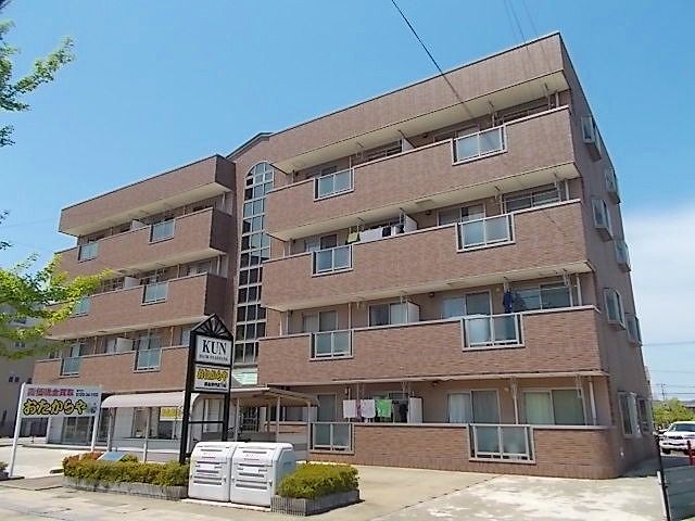 グランロードの外観画像