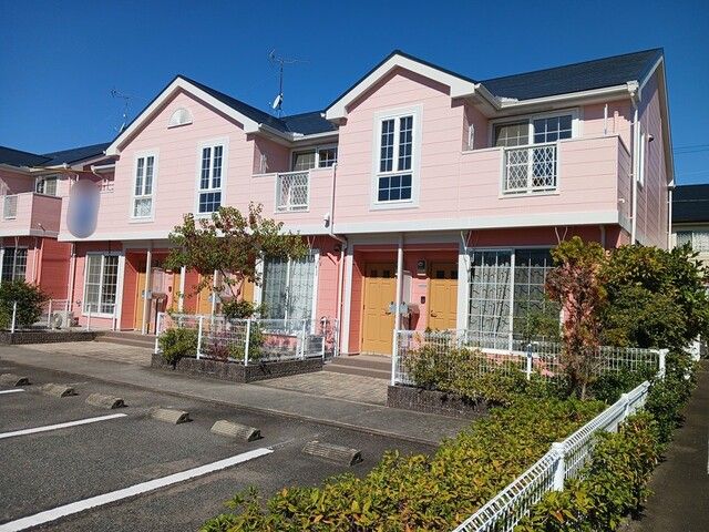 サンプラッツBの外観画像