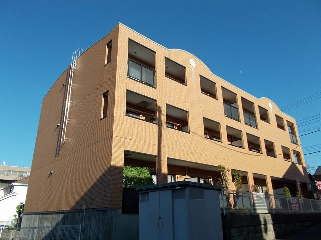 アヴニールK弐番館の外観画像