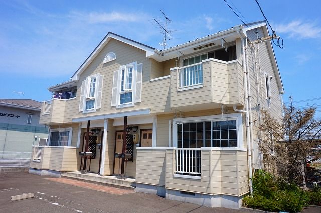 ロイヤルハイネスの外観画像