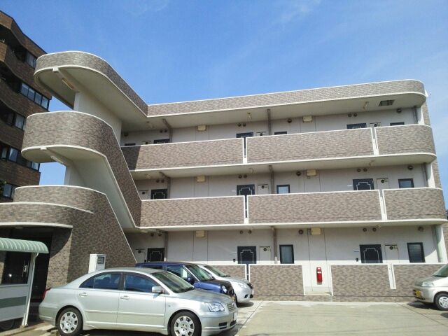 フリーデンの外観画像