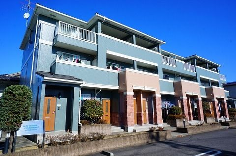 アラモード・シャルマンの外観画像