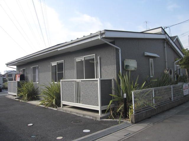 クーバーインウエストFの外観画像