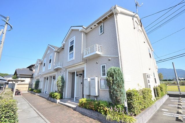 フル・ド・リの外観画像