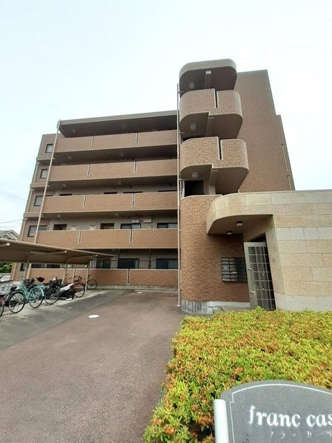 フランカーサの外観画像