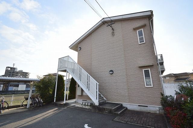 アンベール・ヌフの外観画像