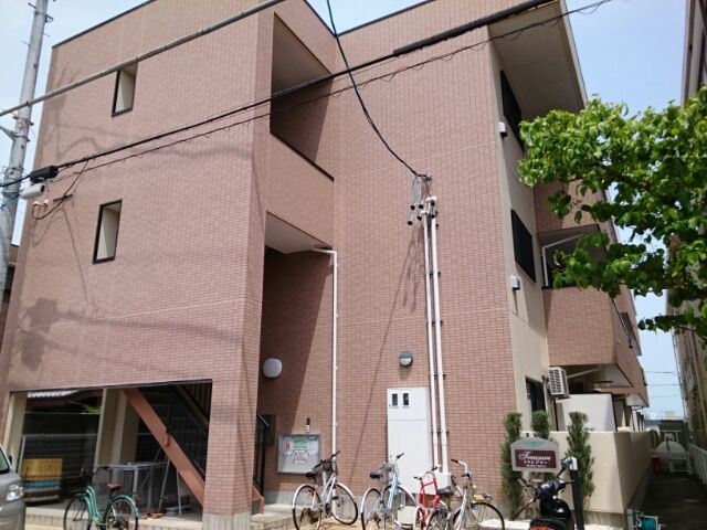 トゥレジャーの外観画像