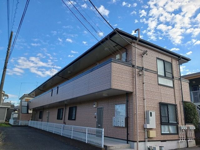 セシール・オレンジの外観画像
