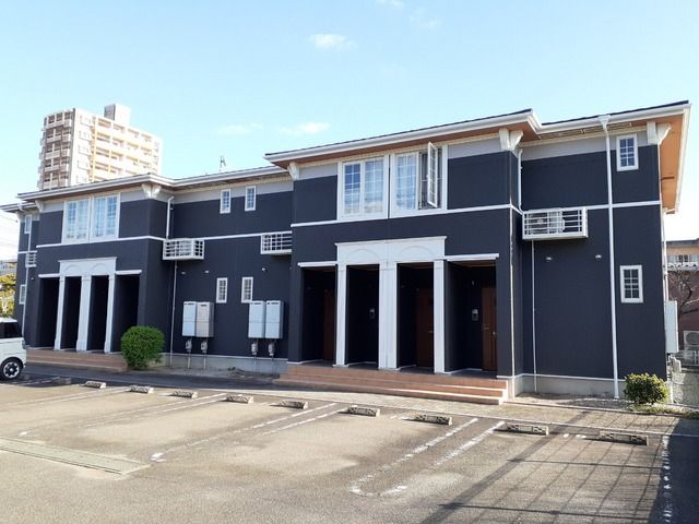 シャン プラースBの外観画像