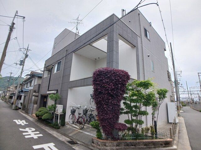 フォーリスト リヴァーの外観画像