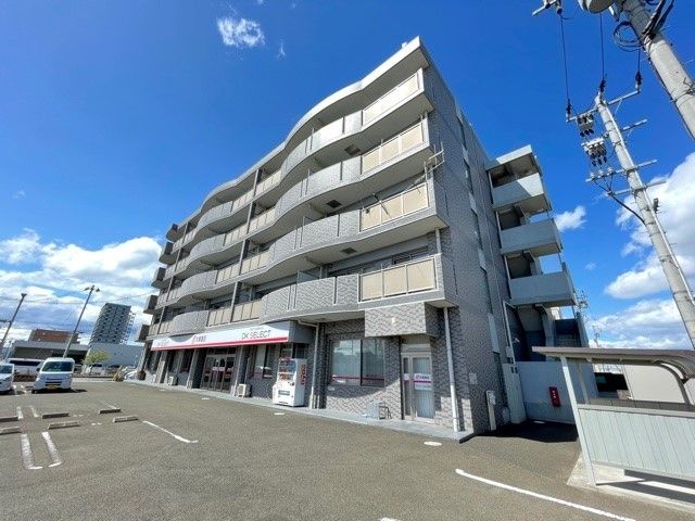 ウエストサイドガーデンの外観画像
