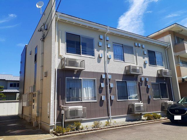 サン・ビレッジ・ハッタの外観画像