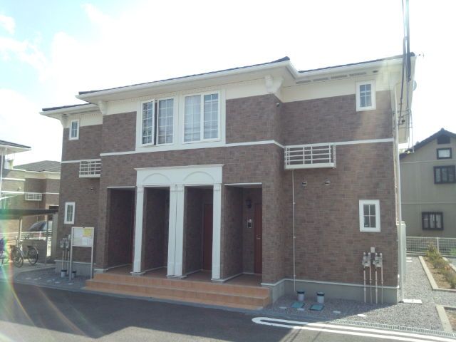 シャン・ド・フルール Bの外観画像