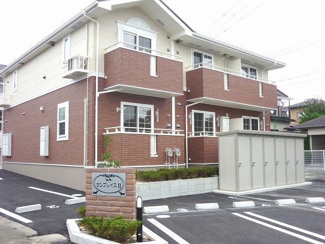 サンプレイスⅡの外観画像