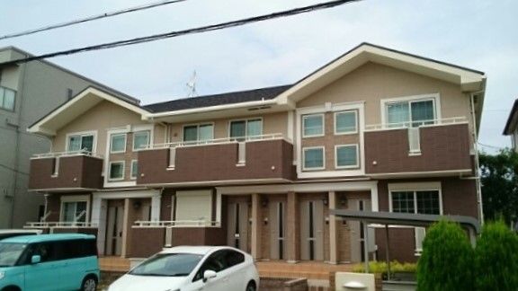 アザレア 由の外観画像