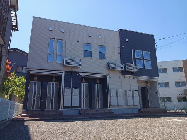 アムール・アドニスの外観画像