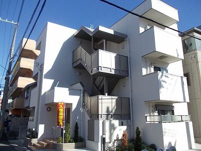 カーサ フィオーレの外観画像