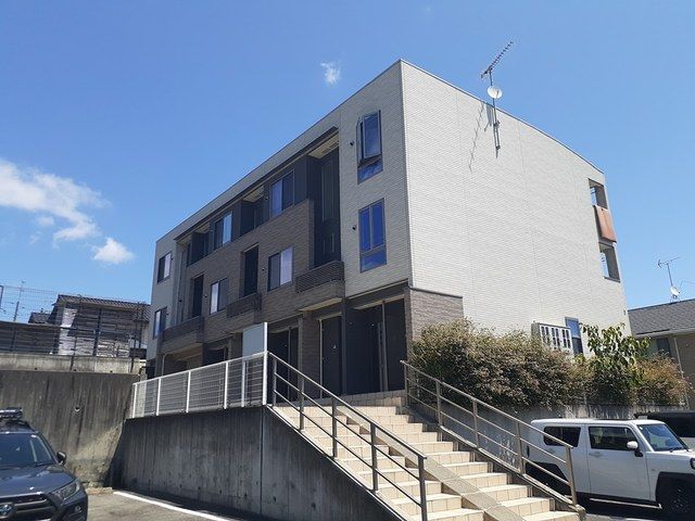 エミネンス・クレストⅡの外観画像
