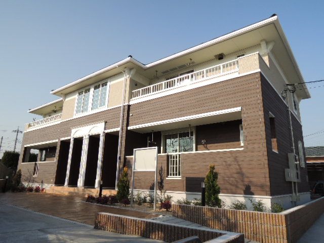 クレスト ガーデンの外観画像