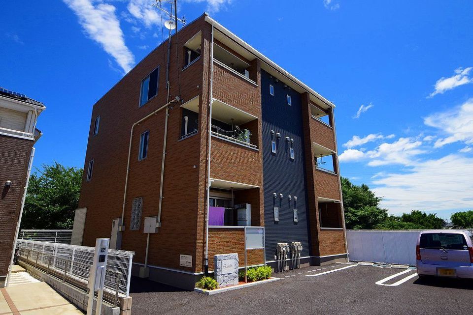 アドラブールの外観画像