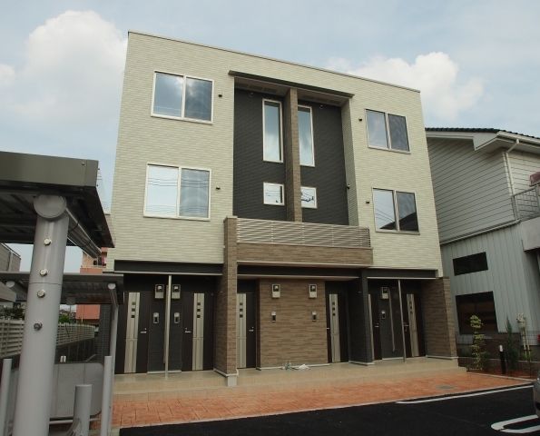 ニュー ウィステリアの外観画像