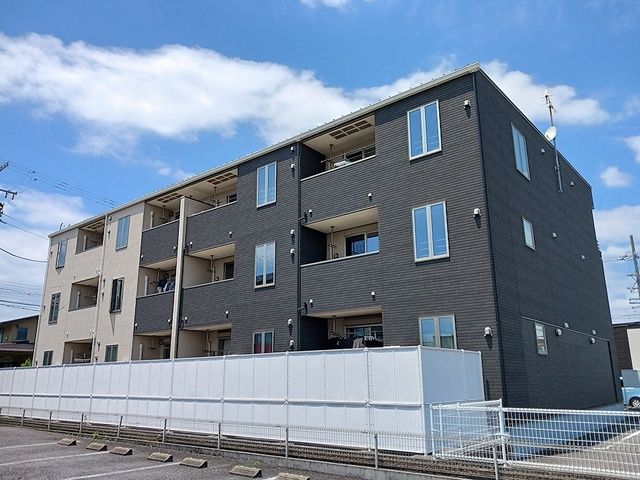 ラメール 富山の外観画像