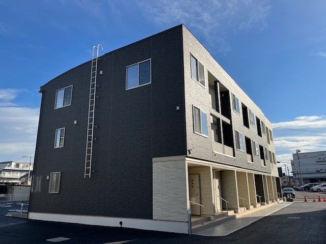 シャーロームの外観画像