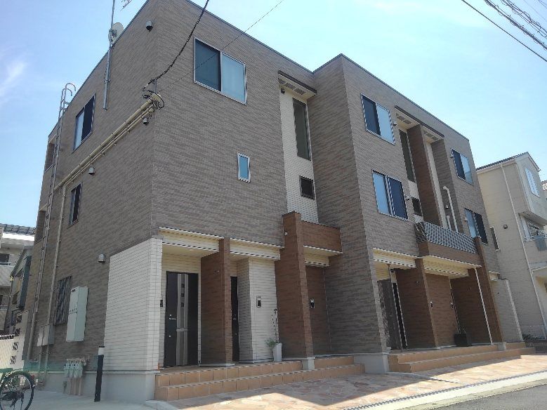 ラ・ティエラの外観画像